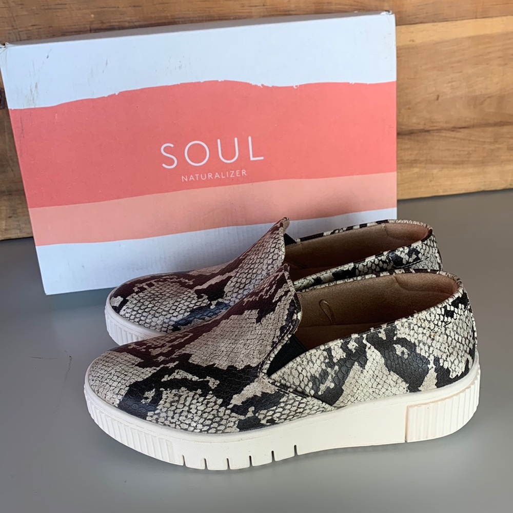NIB Women’s Soul Naturalizer Trisha Slip On Platform Shoes Ivory Snake